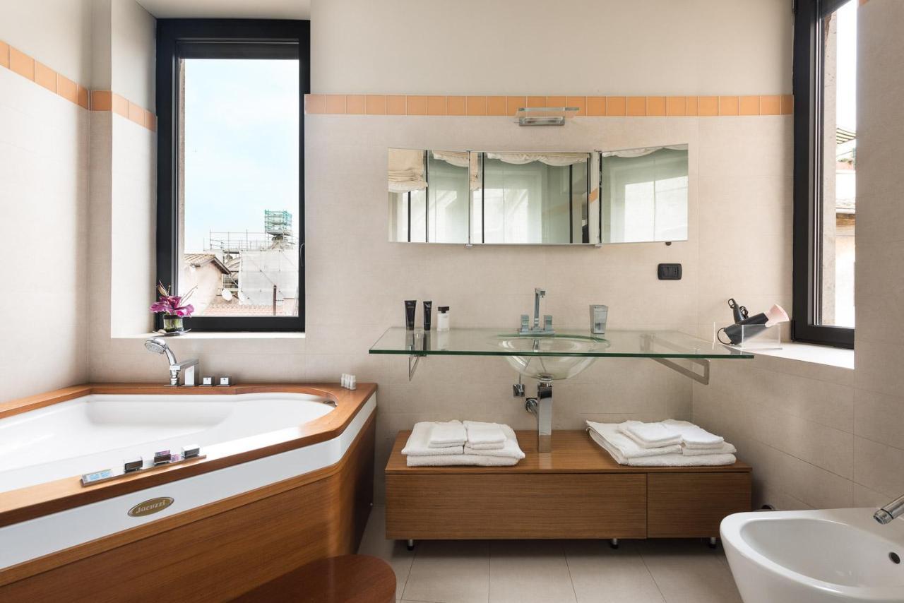 ローマIdyllia - Penthouse In Navona Areaアパートメント エクステリア 写真