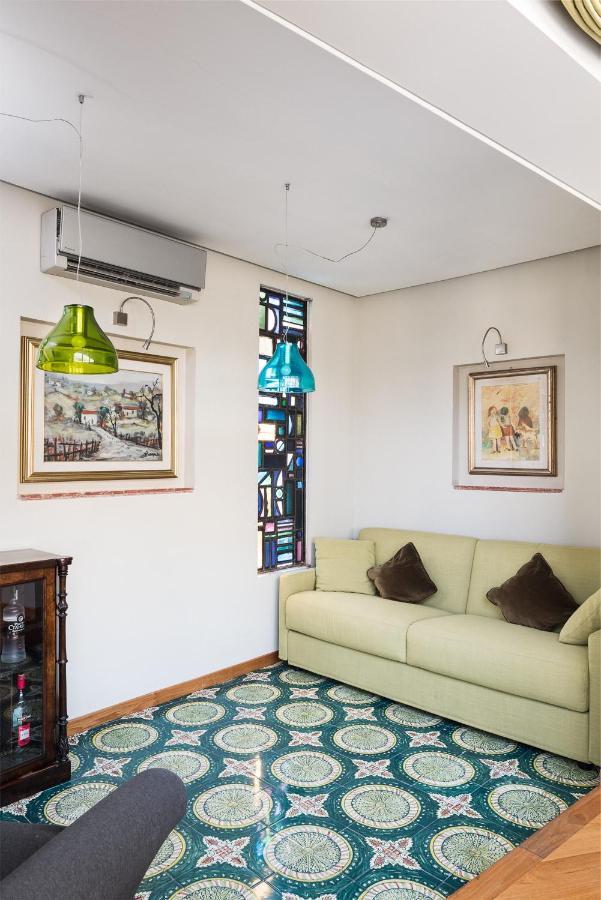 ローマIdyllia - Penthouse In Navona Areaアパートメント エクステリア 写真