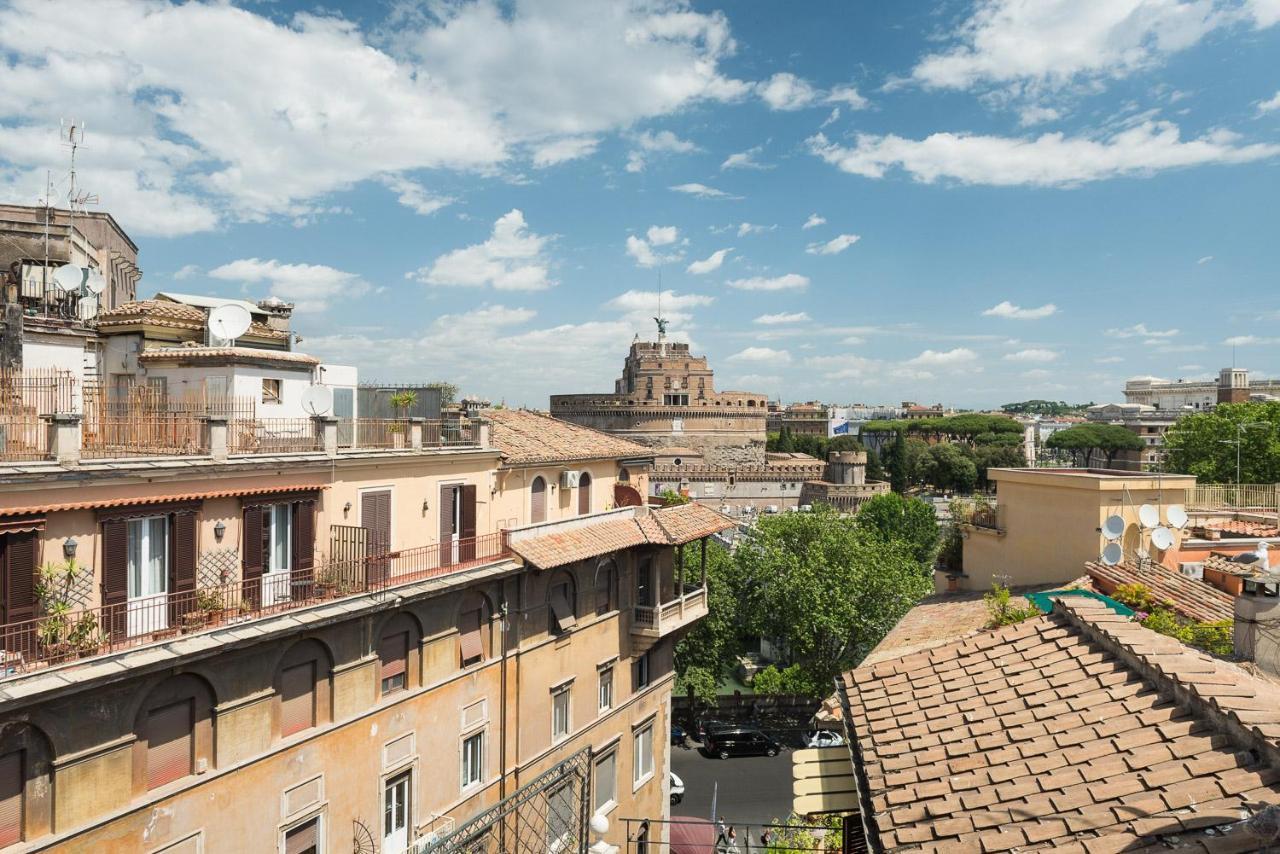 ローマIdyllia - Penthouse In Navona Areaアパートメント エクステリア 写真