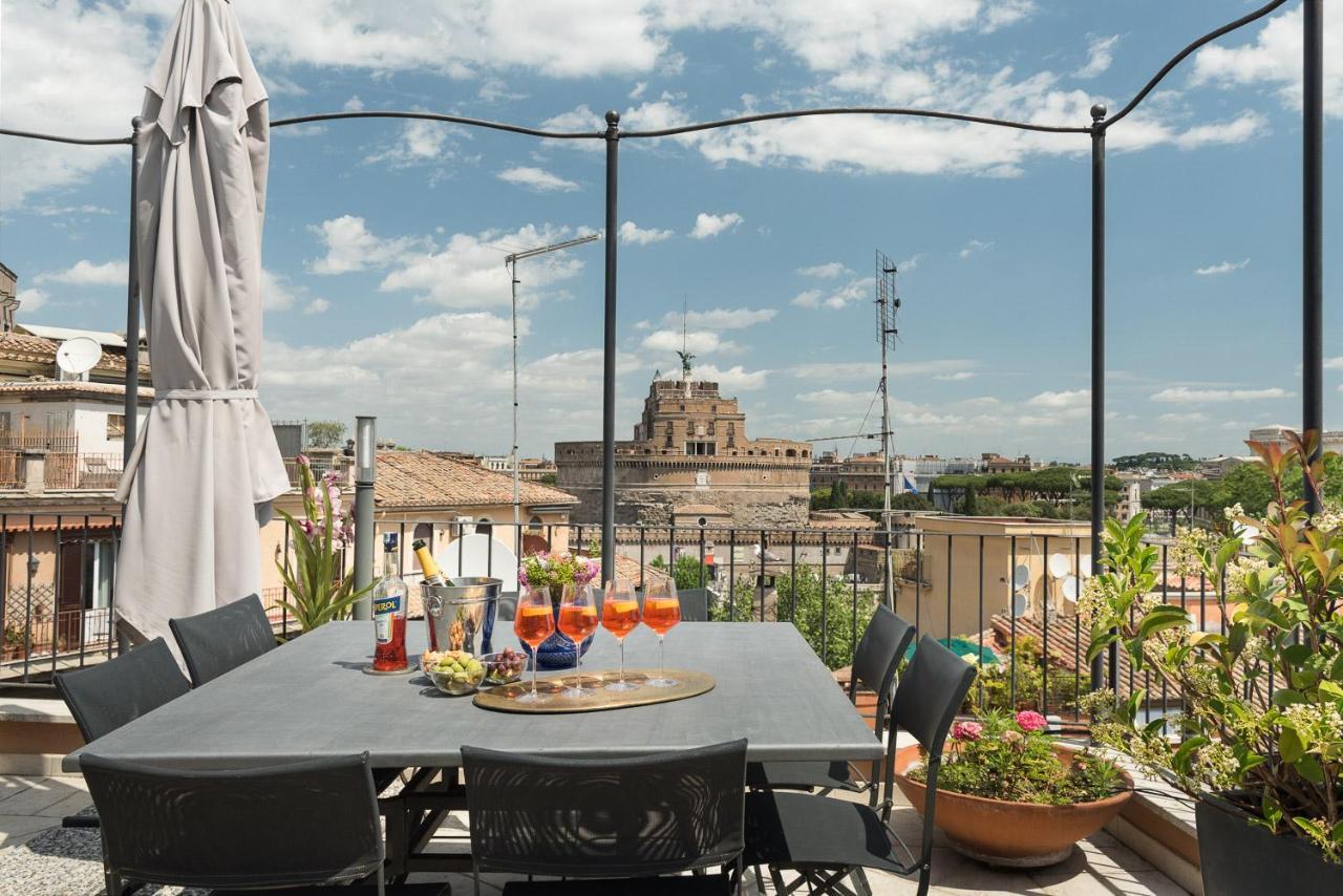 ローマIdyllia - Penthouse In Navona Areaアパートメント エクステリア 写真