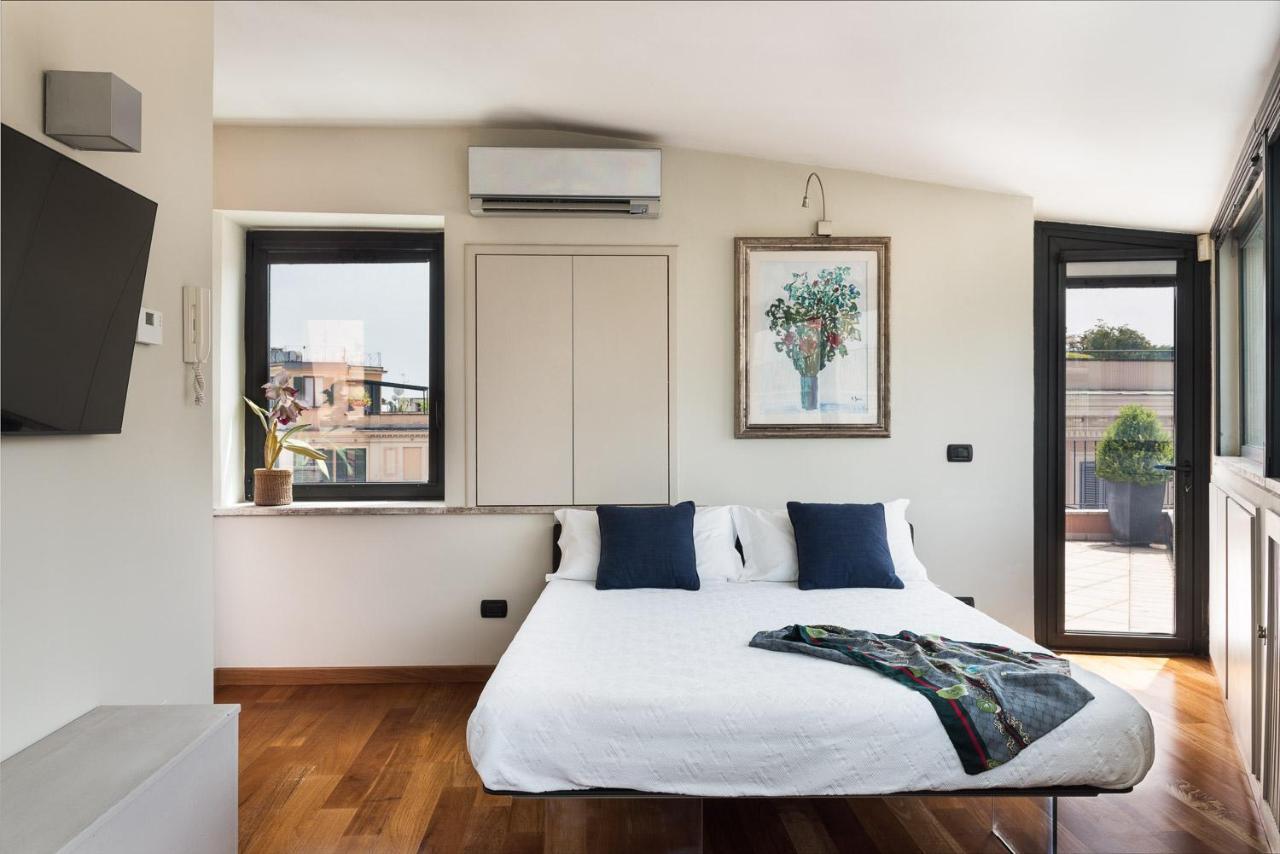 ローマIdyllia - Penthouse In Navona Areaアパートメント エクステリア 写真