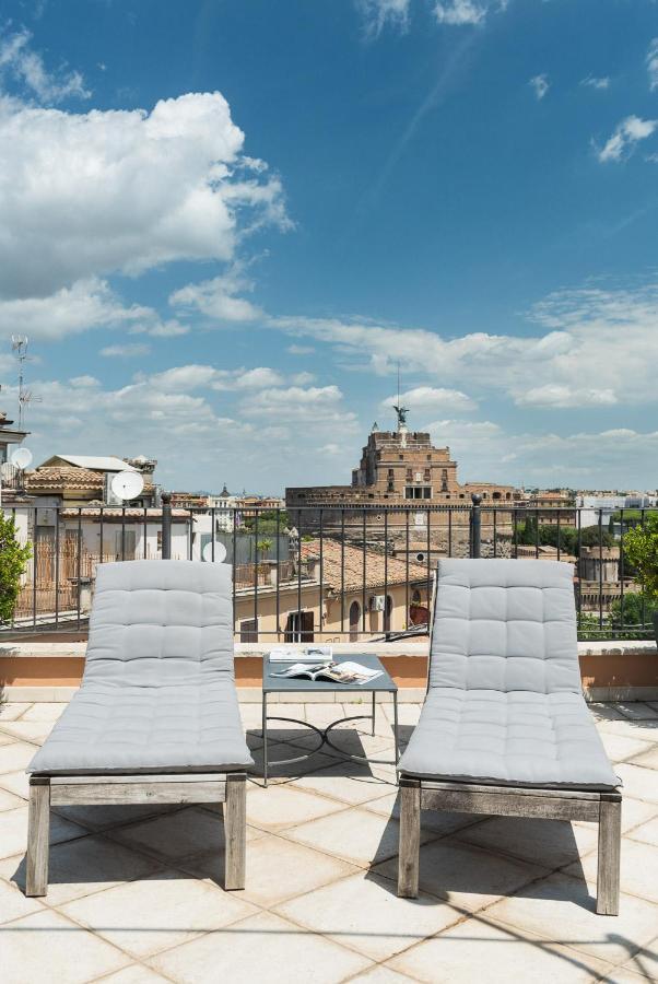 ローマIdyllia - Penthouse In Navona Areaアパートメント エクステリア 写真
